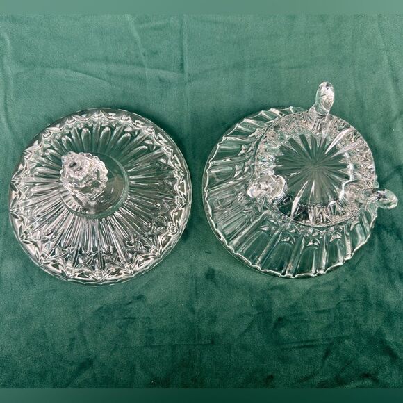 Vintage 3 Footed Round Crystal Glass Candy Dish Jar with Lid - Picture 3 of 7